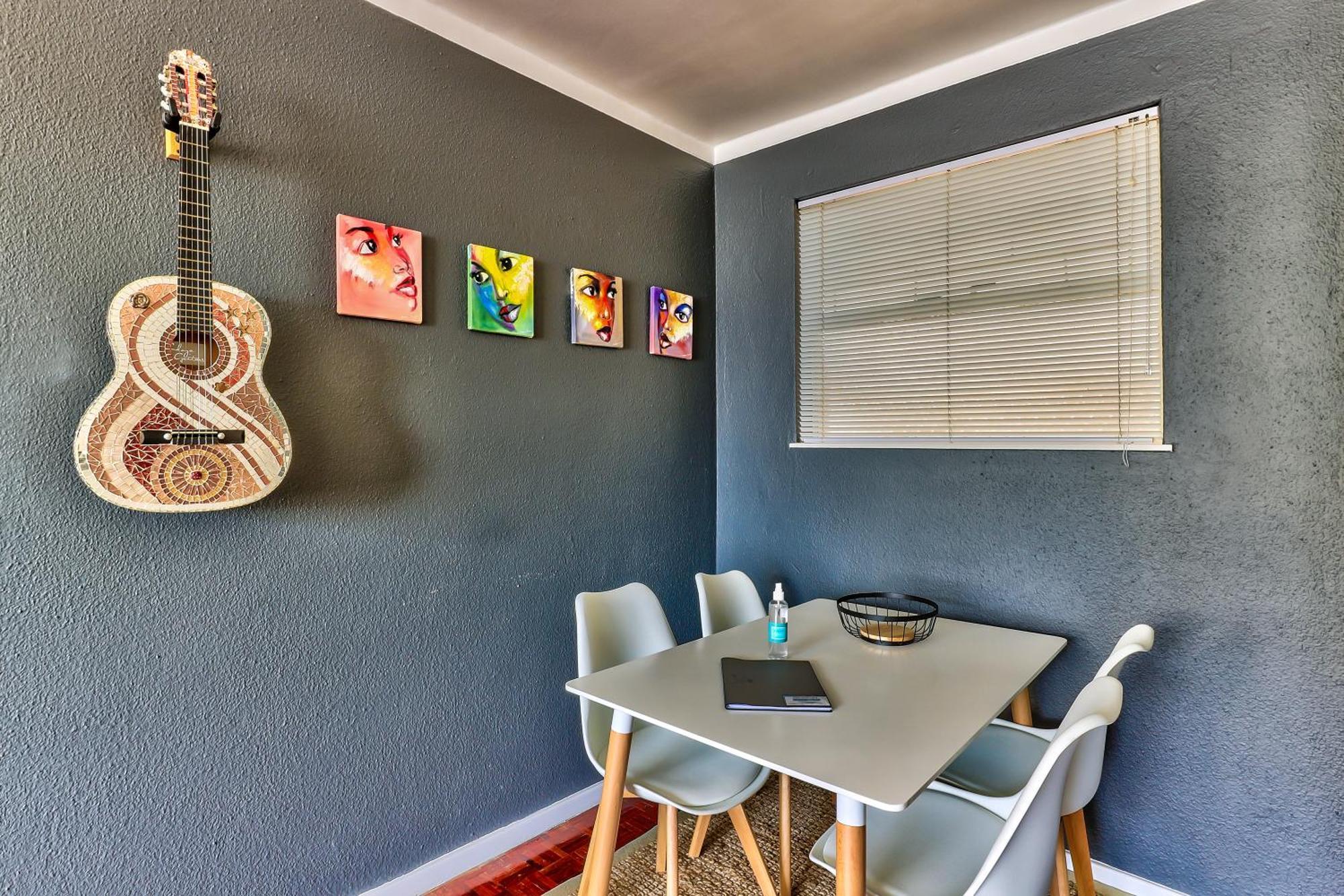 Trendy 1 Bedroom Flat In The Heart Of Point Cape Town